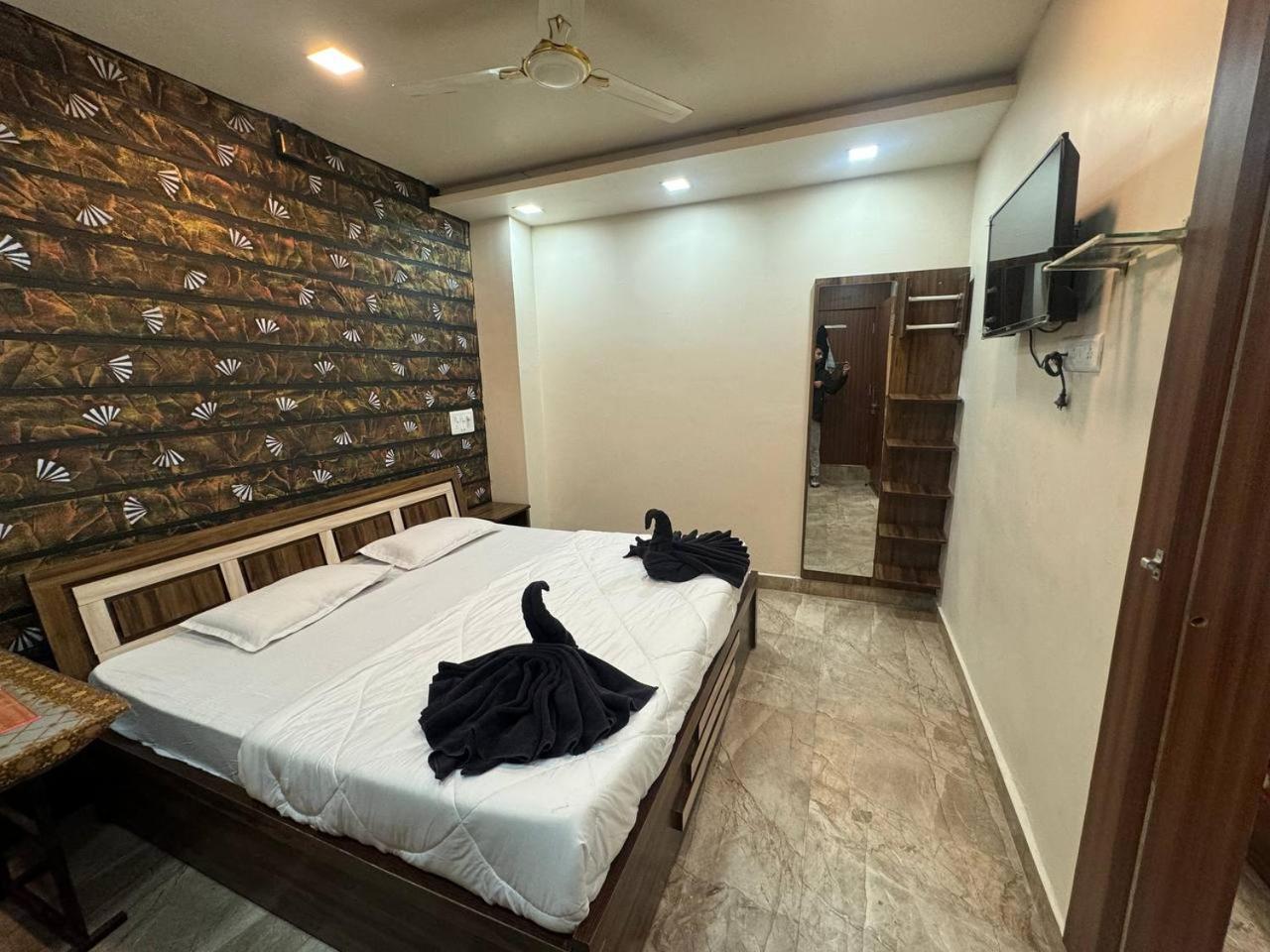 Hotel Shreeji Residency Pachmarhī Eksteriør bilde