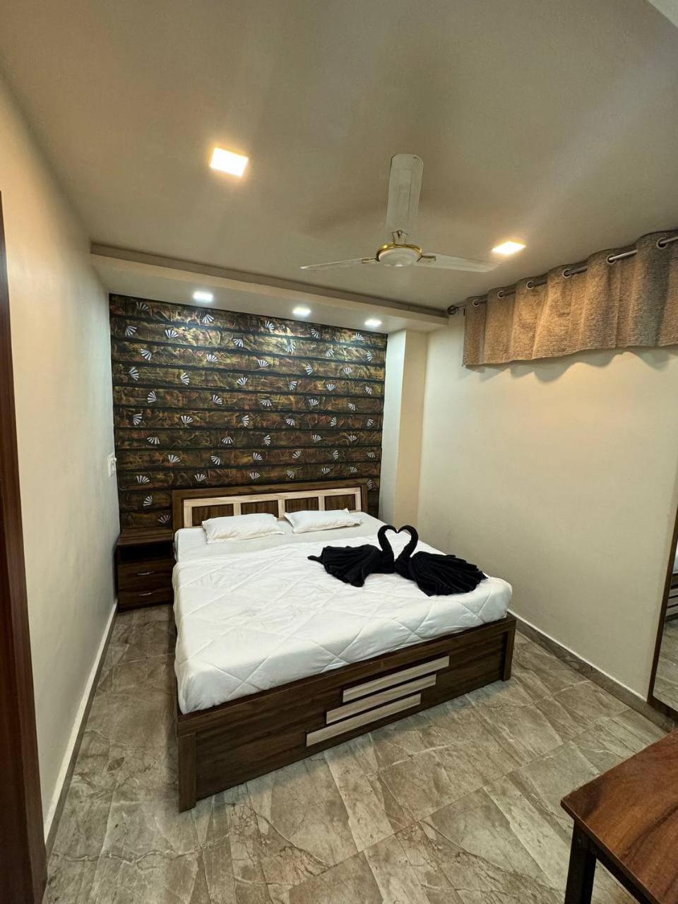 Hotel Shreeji Residency Pachmarhī Eksteriør bilde